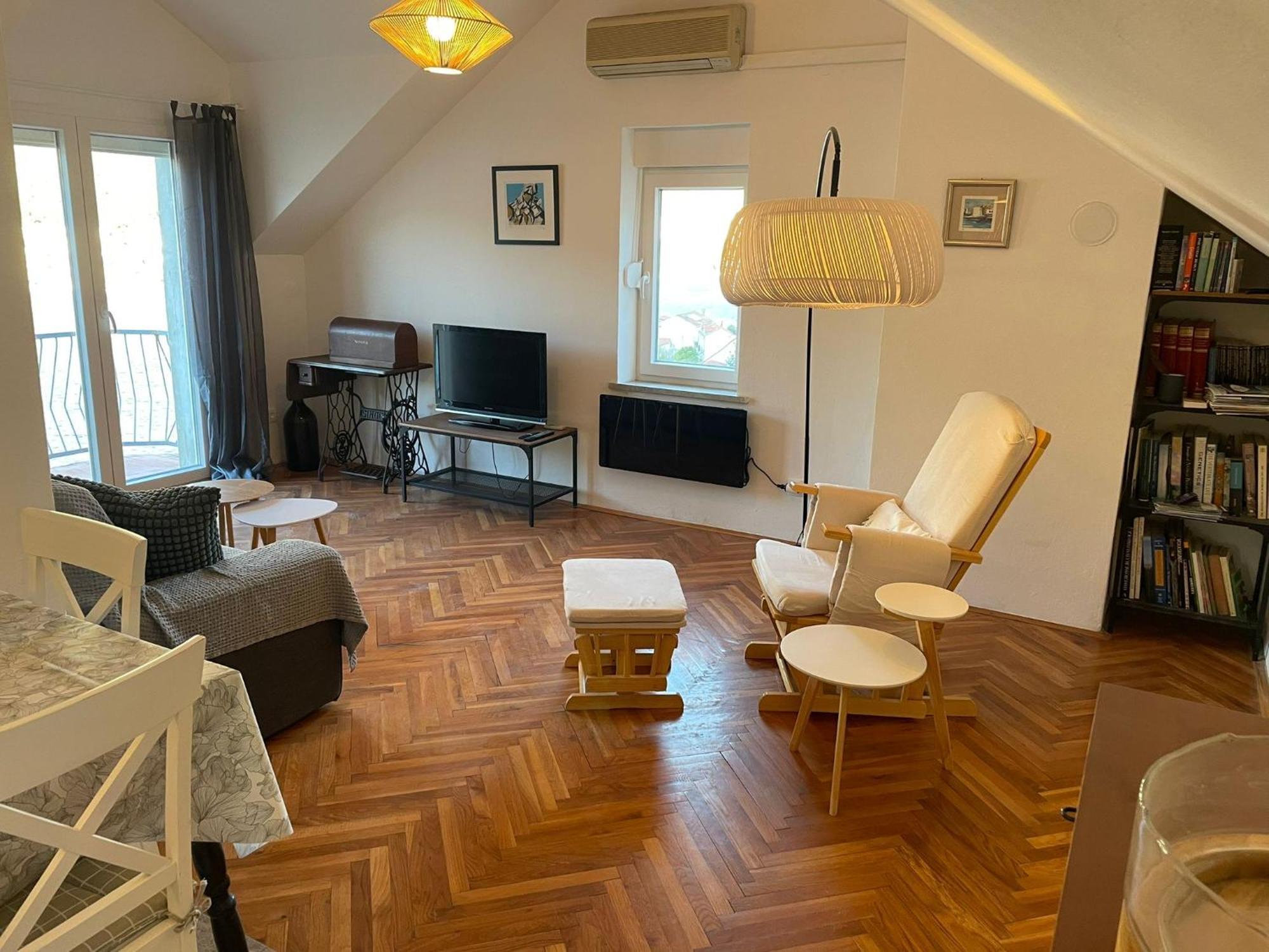 Lunea - Peaceful Retreat In Apartment *